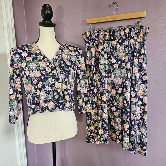JF II Dresses & Skirts - JF II Petites Vintage 80s Cottagecore Prairie Floral Buttoned Top & Skirt Set